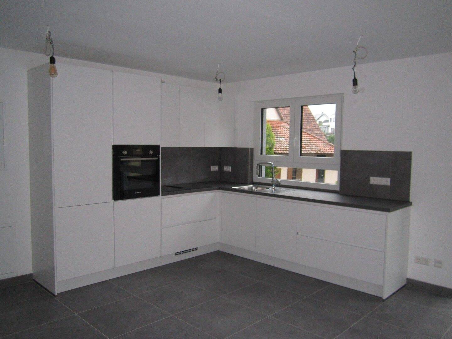 Neubau 2,5-Zimmer-Wohnung 1. OG in Herrenberg mit Küche, Garage, Wallbox, gehobene Ausstattung, 71083 Herrenberg