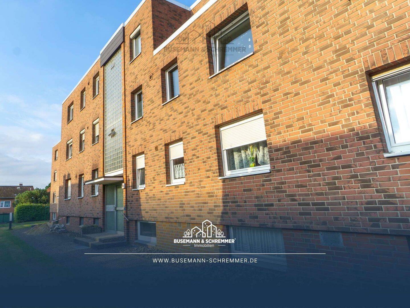 Großzügige Wohnung mit flexiblem Grundriss, Hobbyraum & Garage in Garbsen, 30827 Garbsen