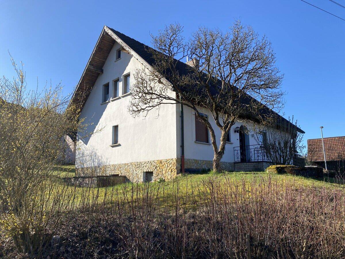 Großzügiges Einfamilienhaus in Wallrabs, 98646 Hildburghausen