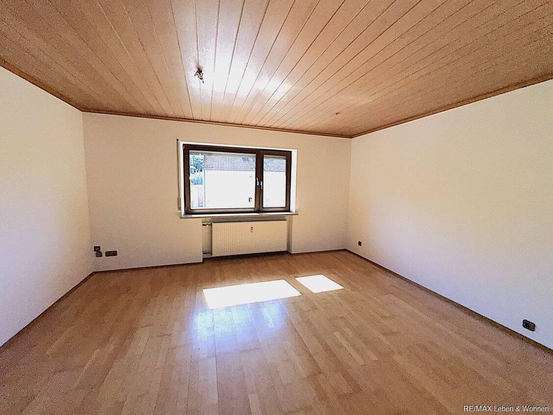 2 Zimmerwohung in ruhiger Lage von Karlsfeld zu vermieten. +Kellerabteil / Waschraum, 85757 Karlsfeld