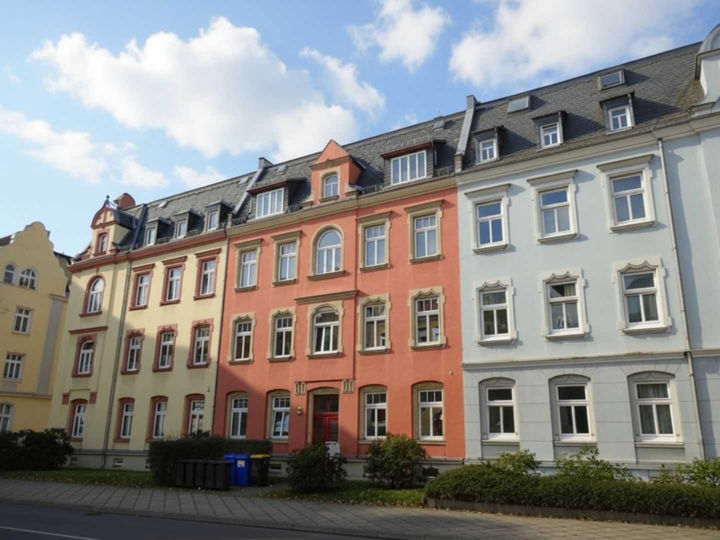 Zentrumsnahe 2-Zimmerwhg. in Zwickau – * bezugsfrei * Stil-Altbau 1902 * Kernsaniert 1999, 8058 Zwickau