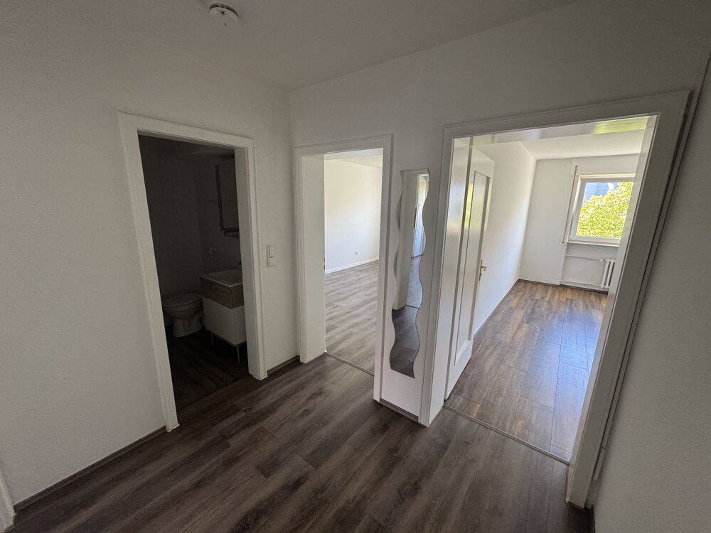 Gepflegte, großzügige und helle Wohnung mit Balkon, 68169 Mannheim (Friesenheimer Insel Industriehafen Neckarstadt)