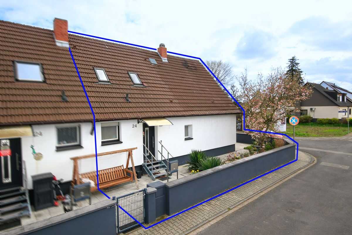 Familienglück auf zwei Etagen – gepflegte Doppelhaushälfte mit viel Platz, 68307 Mannheim (Blumenau Kirschgartshausen Sandhofen Schönau)