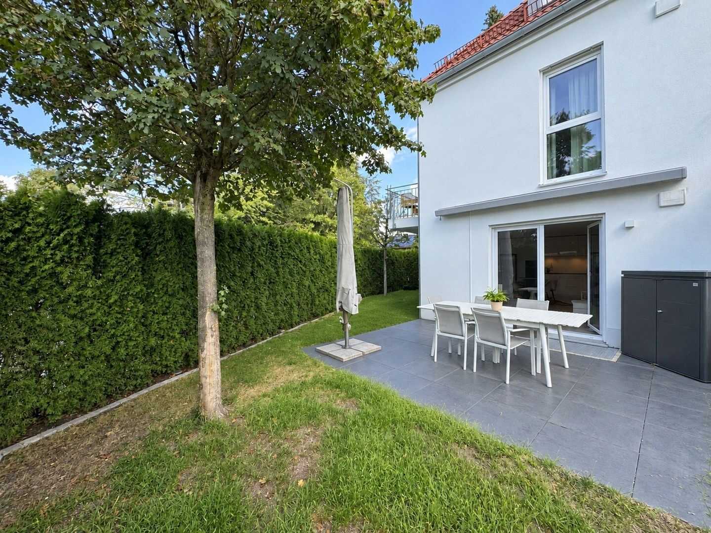 Untermenzing: Garten-Maisonette mit großem Hobbyraum, 80999 München (Allach-Untermenzing)