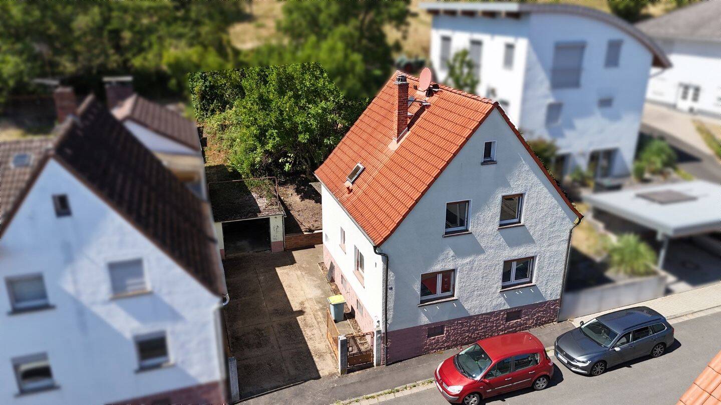 Schönes Einfamilienhaus in Ortsrandlage von Hain-Gründau, 63584 Gründau