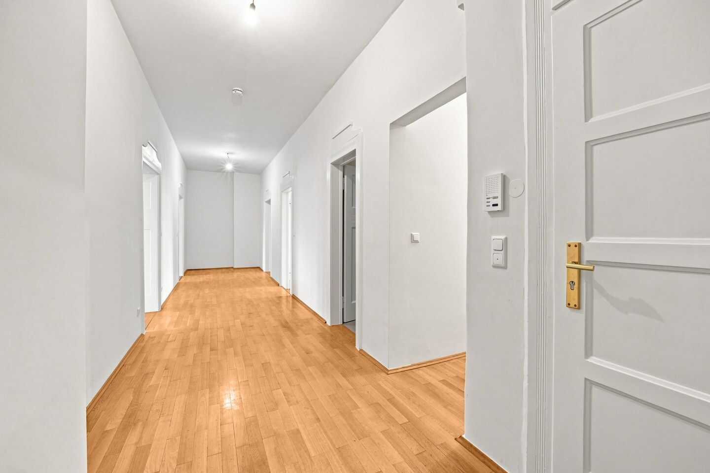 3-Zimmer-FAMILIENWOHNUNG mit Blick ins Grüne, 81241 München (Aubing-Lochhausen-Langwied Pasing-Obermenzing)
