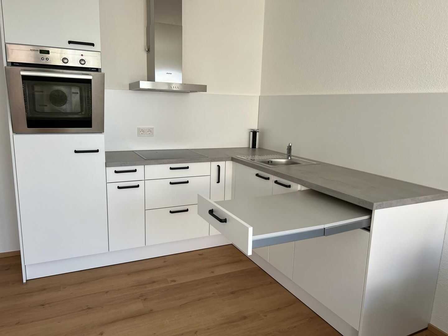 Möblierte 40qm 2-Zi-Single-Wohnung im Neubaugebiet Ochsenhausen, 88416 Ochsenhausen