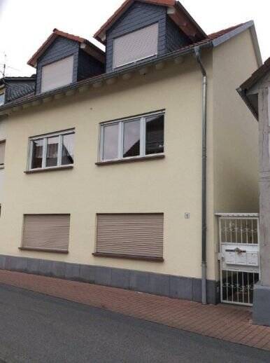 Von Privat, in bester Lage von Alt-Schwalbach. 3-Zimmerwohnung in attraktiven Dreifamilienhaus,, 65824 Schwalbach am Taunus