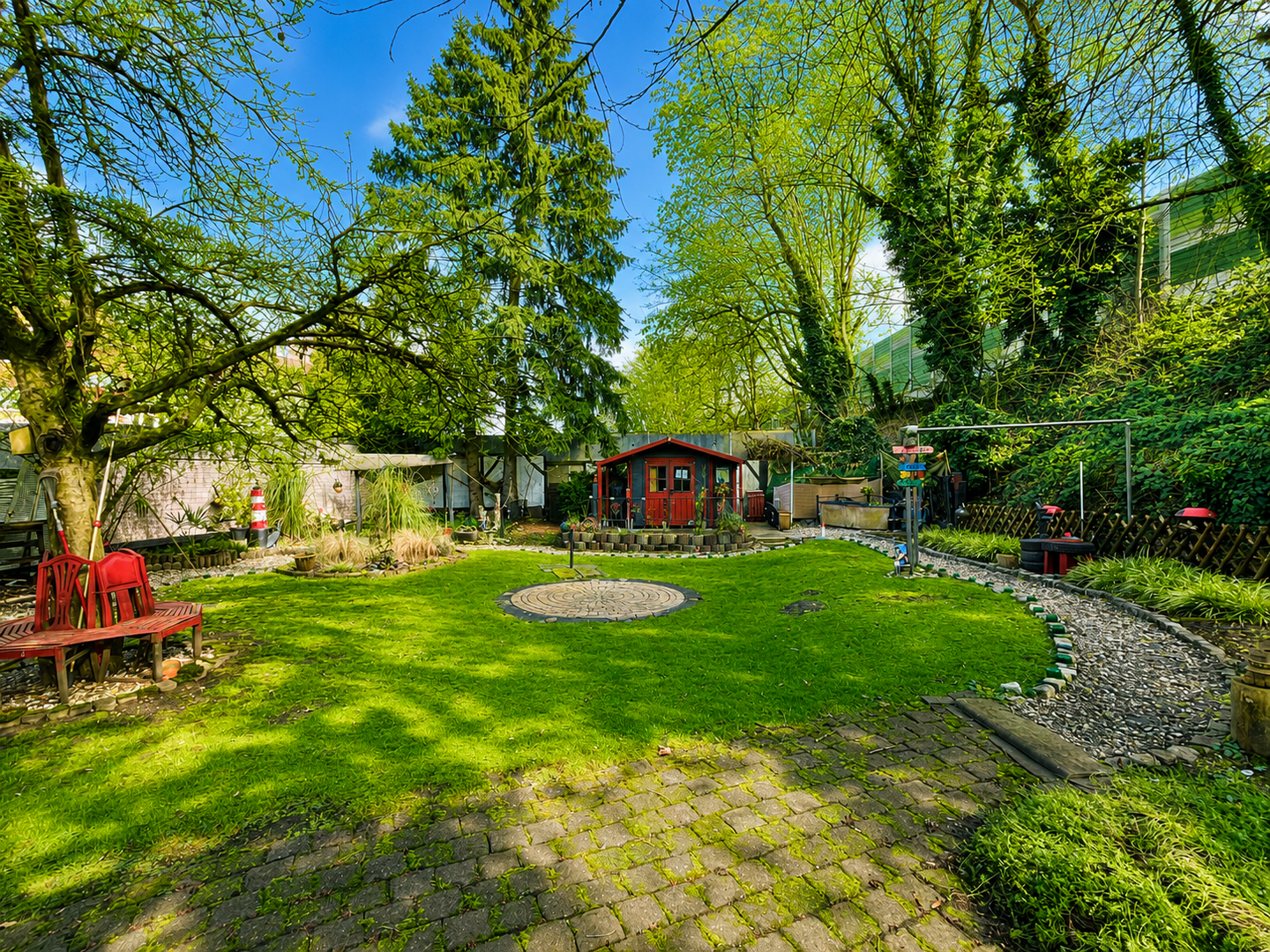 PREISREDUZIERUNG: Ein Haus mit viel Charakter, viel Platz und einem Garten zum Ankommen, 47139 Duisburg (Beeck Beeckerwerth Untermeiderich)