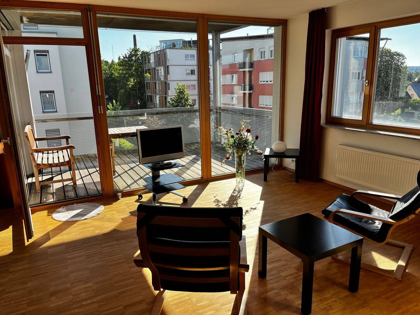 Helle 2,5-Zimmer-Wohnung mit Balkon am Kuhberg (einschl. Tiefgaragenstellplatz, Kellerraum), 89077 Ulm (Söflingen Weststadt)