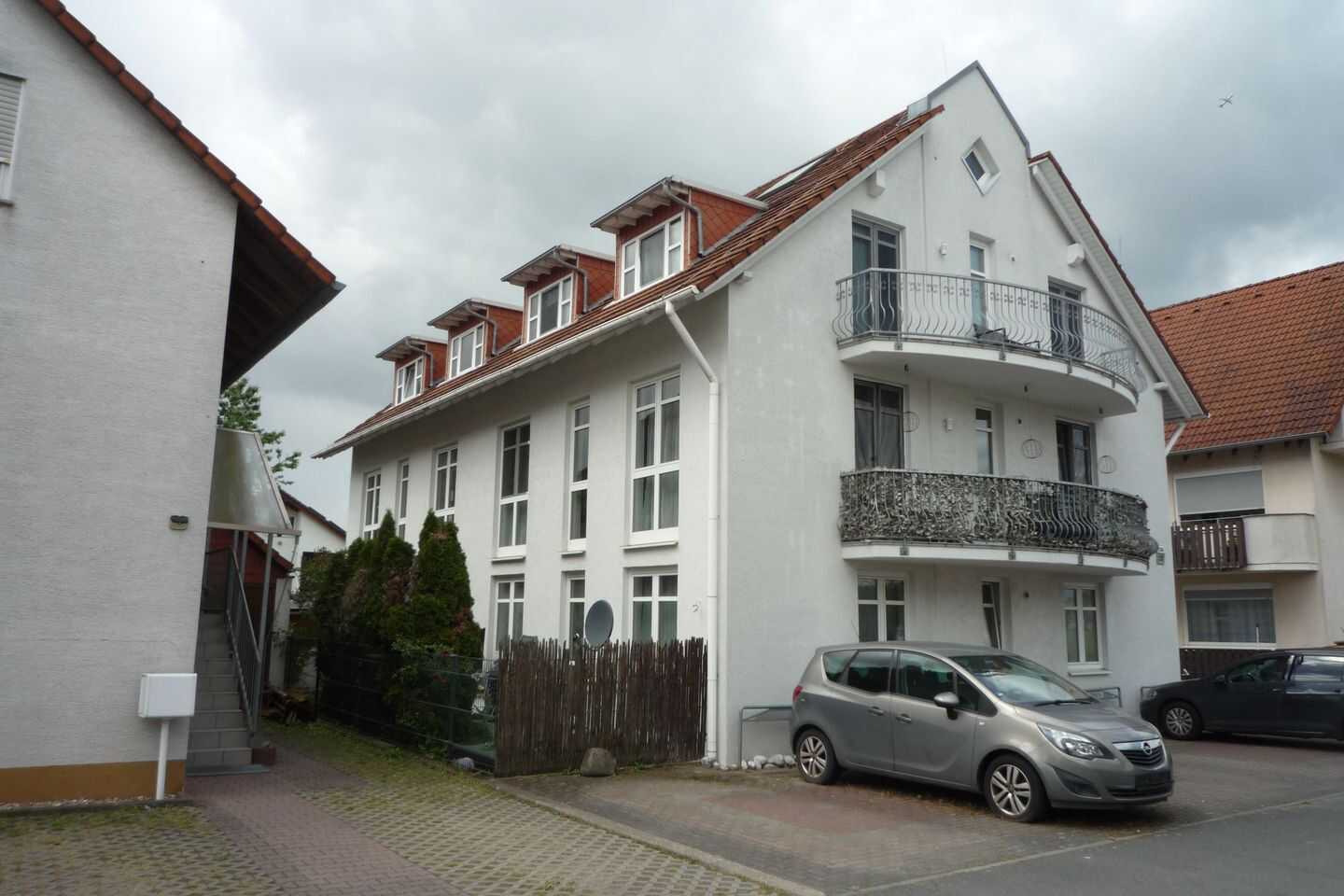 6 % Rendite möglich: Weiterstadt-Gräfenhausen! **Schöne 5,5 Zimmer-Eigentumswohnung auf 3 Ebenen**, 64331 Weiterstadt