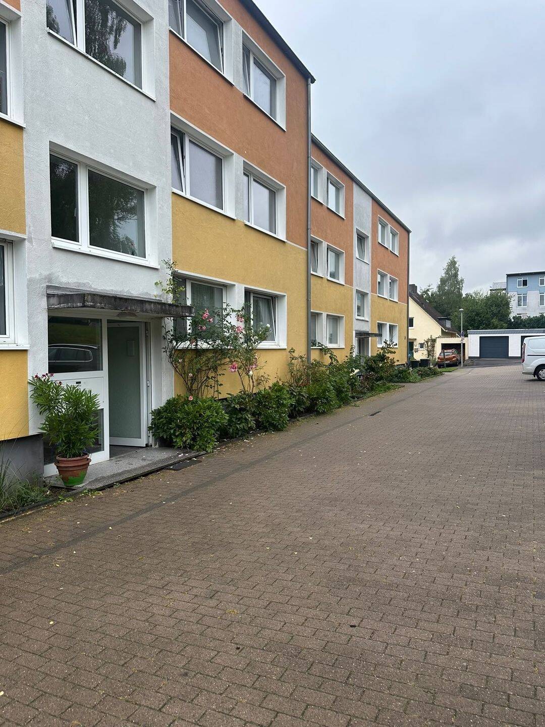 Renovierte 2-Zimmer-Wohnung mit Balkon in Bad Driburg, 33014 Bad Driburg