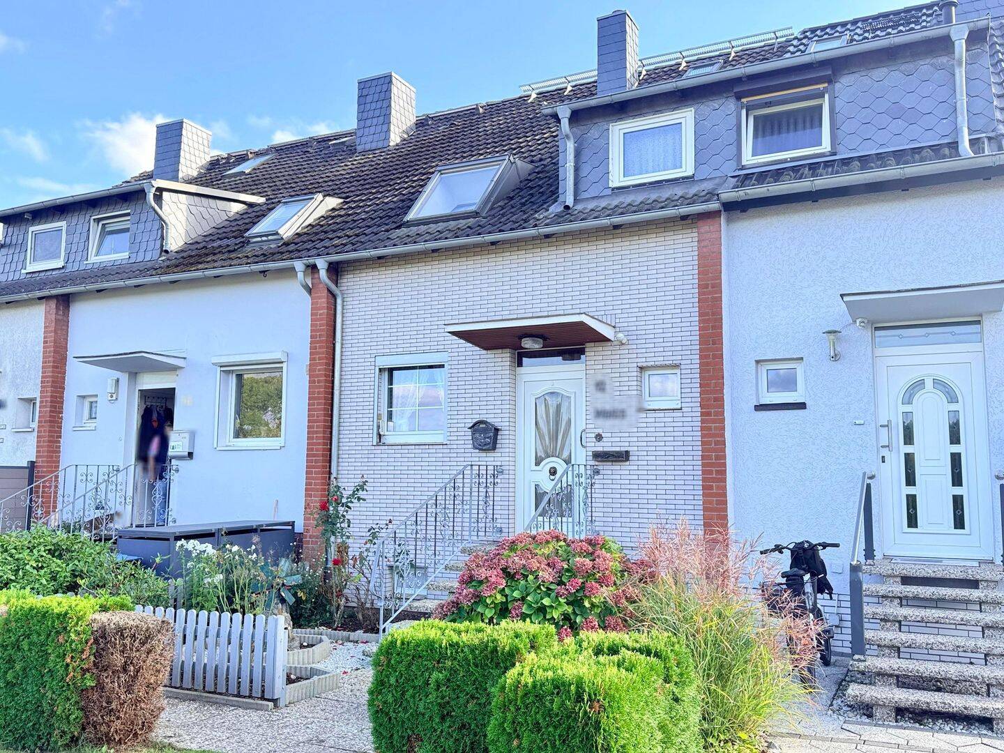 Solides Reihenmittelhaus mit Keller und Garage in Feldrandlage in guter Wohnlage in Seelze-Stadt, 30926 Seelze