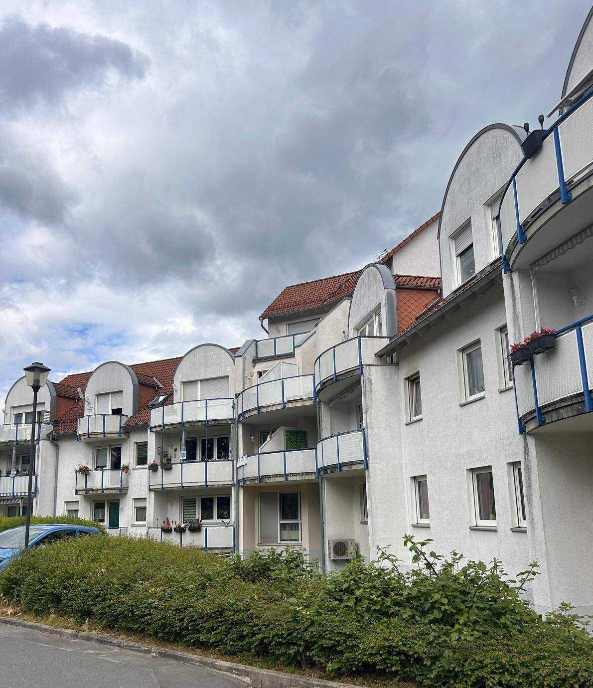 gemütliche 1,5-Zimmer-Wohnung mit Balkon sucht neuen Mieter, 7381 Pößneck