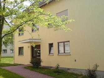 Vermietete 2-Raum-Eigentumswohnung im Erdgeschoss mit Stellplatz in Glauchau-Niederlungwitz, 8371 Glauchau