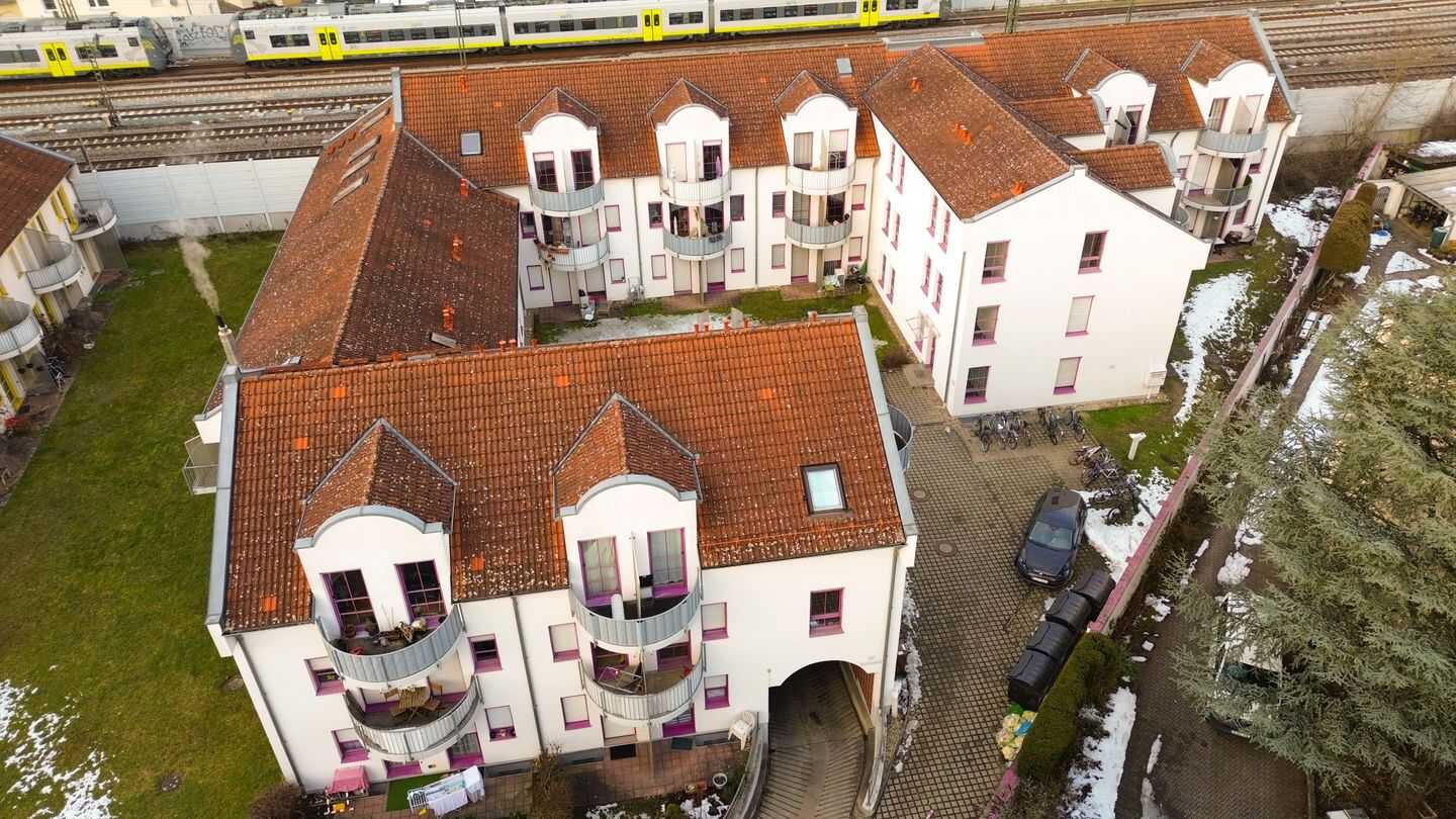 Preiskracher 99.800 EUR – 1-Zimmer Apartment in zentraler Lage – Aktuelle Rendite 3,7 %, 93055 Regensburg (Brandlberg-Keilberg Burgweinting-Harting Innenstadt Ostenviertel Schwabelweis)