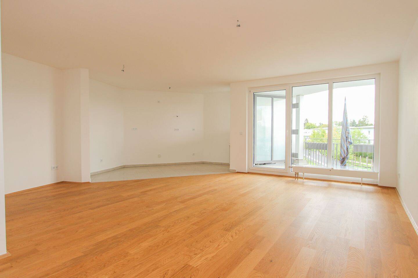 Gut geschnittene 4-Zimmer-Wohnung mit Balkon, 81245 München (Aubing-Lochhausen-Langwied Pasing-Obermenzing)