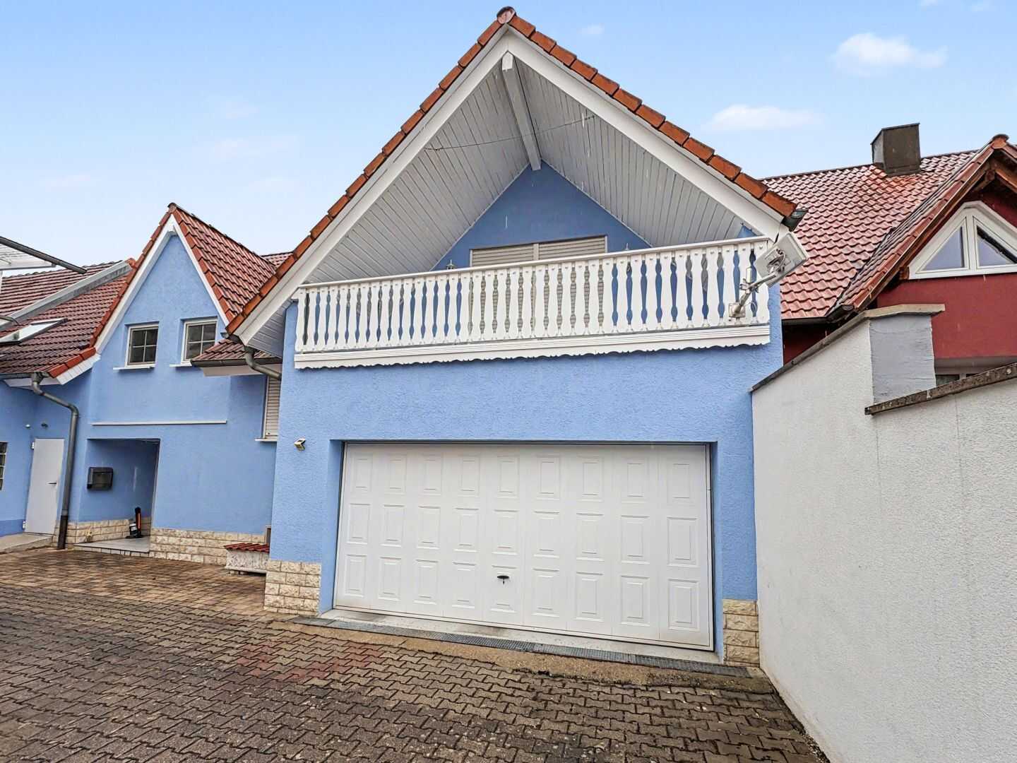 Wunderschöne 3-Zimmer-Dachgeschoss-Wohnung mit Galerie-Flair in Oberhausen-Rheinhausen, 68794 Oberhausen-Rheinhausen