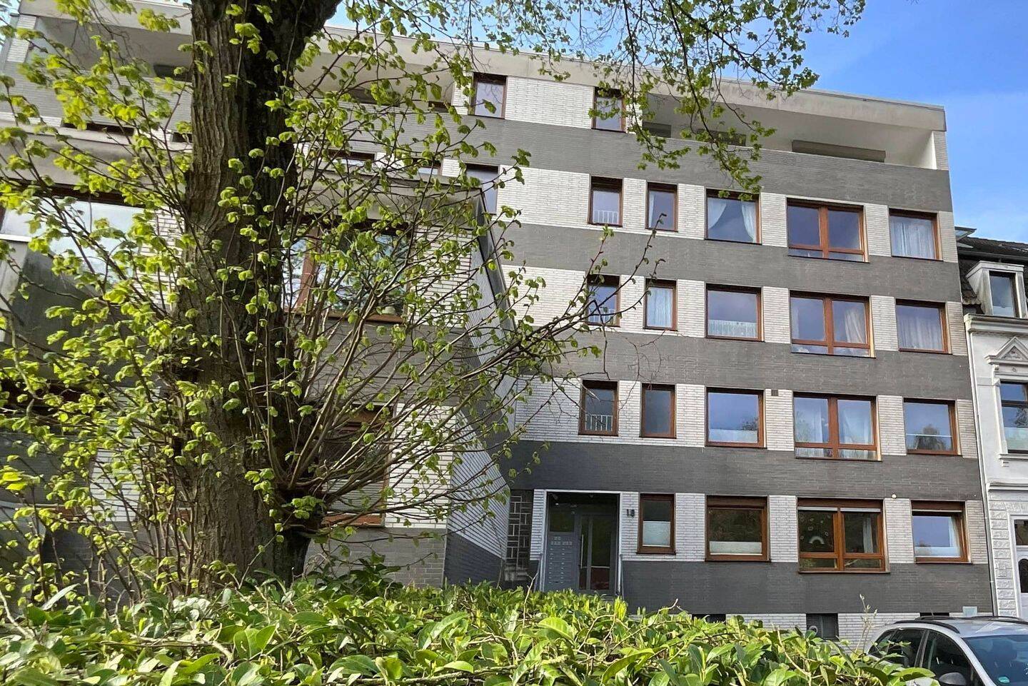 Über den Dächern von Mülheim – modernisiertes Penthouse mit großzügigem Südbalkon, 45470 Mülheim an der Ruhr