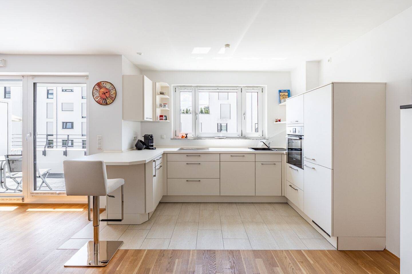 AIGNER – Großzügige und helle 3-Zimmer Wohnung in Unterschleißheim, 85716 Unterschleißheim