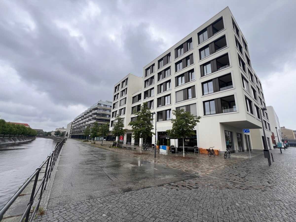 Mitte: 2-Zi-NB-Wohnung – WASSERBLICK – 66 m² – 2 TERRASSEN, EBK LUXUS Bad – per SOFORT zu VERKAUFEN, 10557 Berlin (Mitte Hansaviertel Moabit Tiergarten)