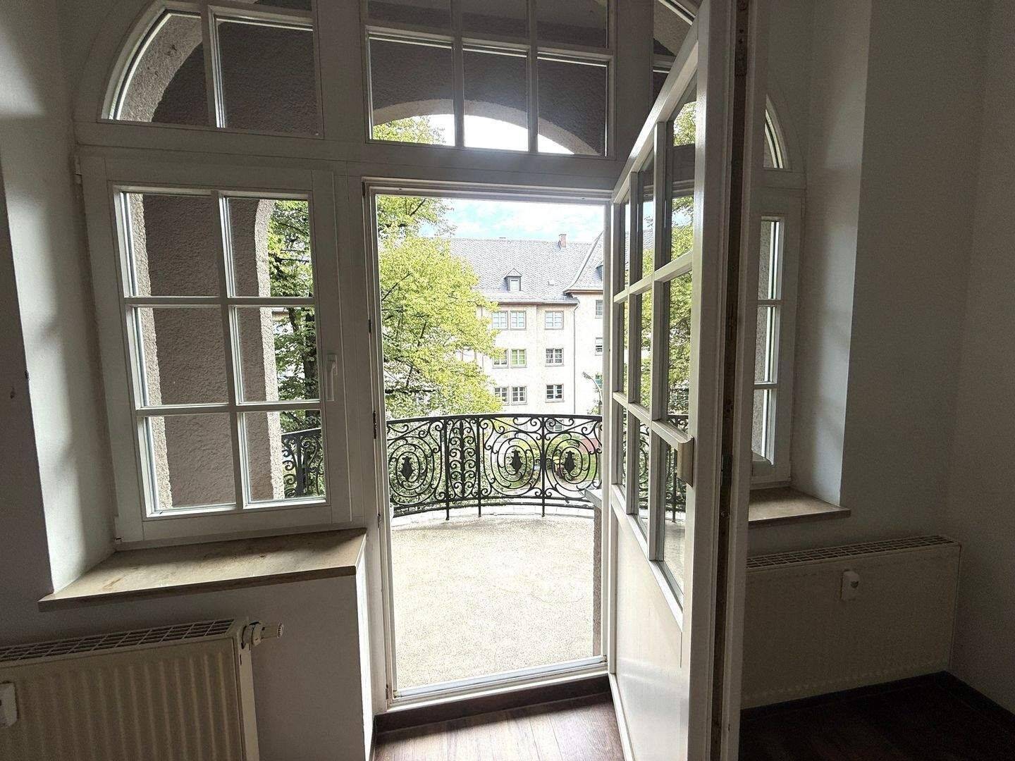 ***Zwei Balkone in fantastischem Gründerzeithaus warten auf Sie***, 9112 Chemnitz (Altendorf Kaßberg Zentrum)