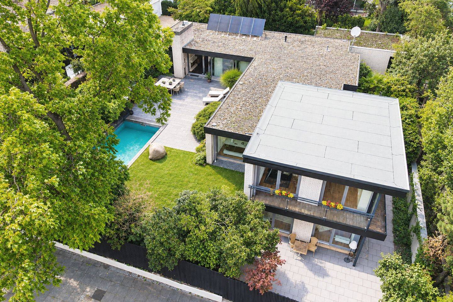 Architektur trifft Privatsphäre – Bungalow in Bestlage, 30559 Hannover