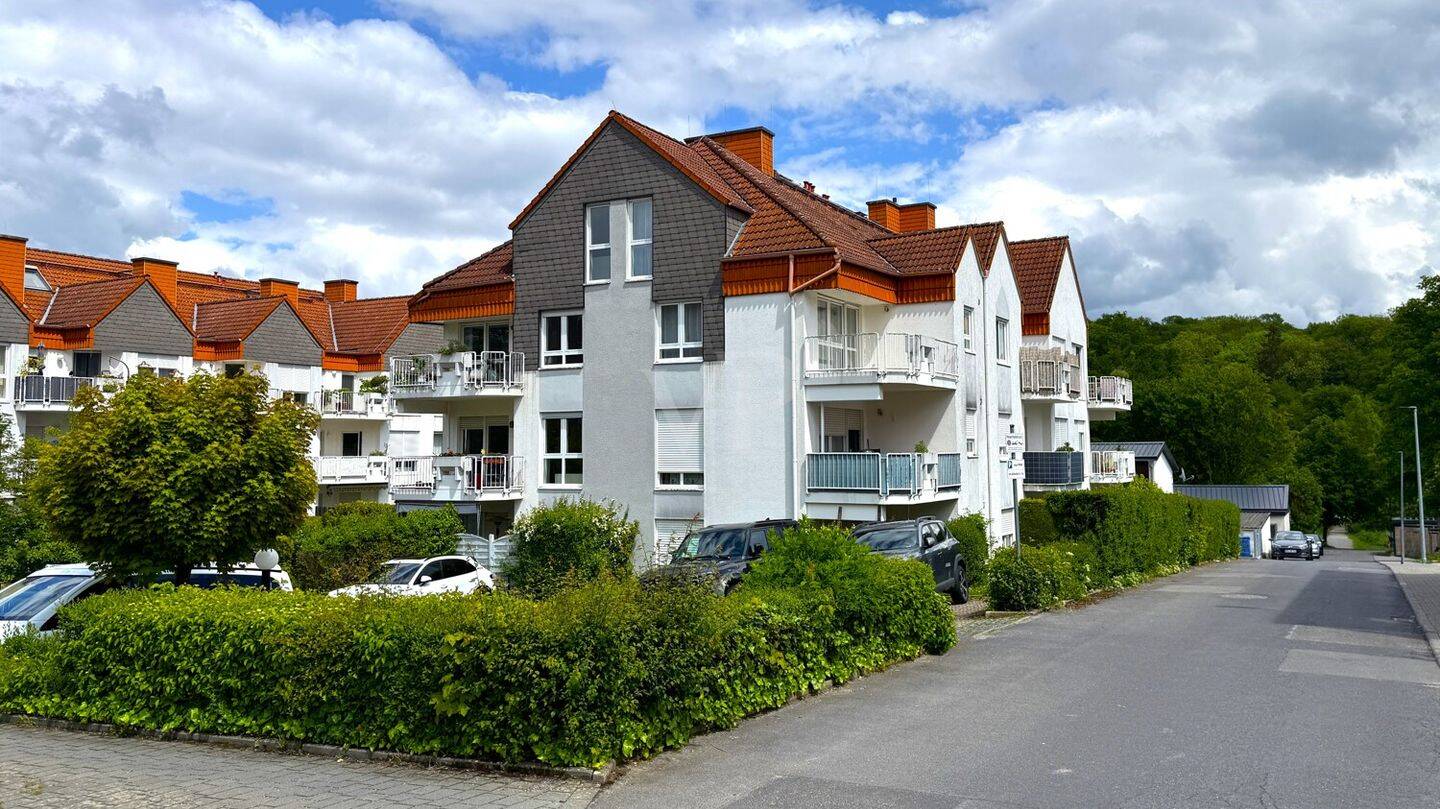 Renovierte lichterfüllte Maisonette-Wohnung in beliebter Wohnlage von Idstein – bezugsfrei, 65510 Idstein