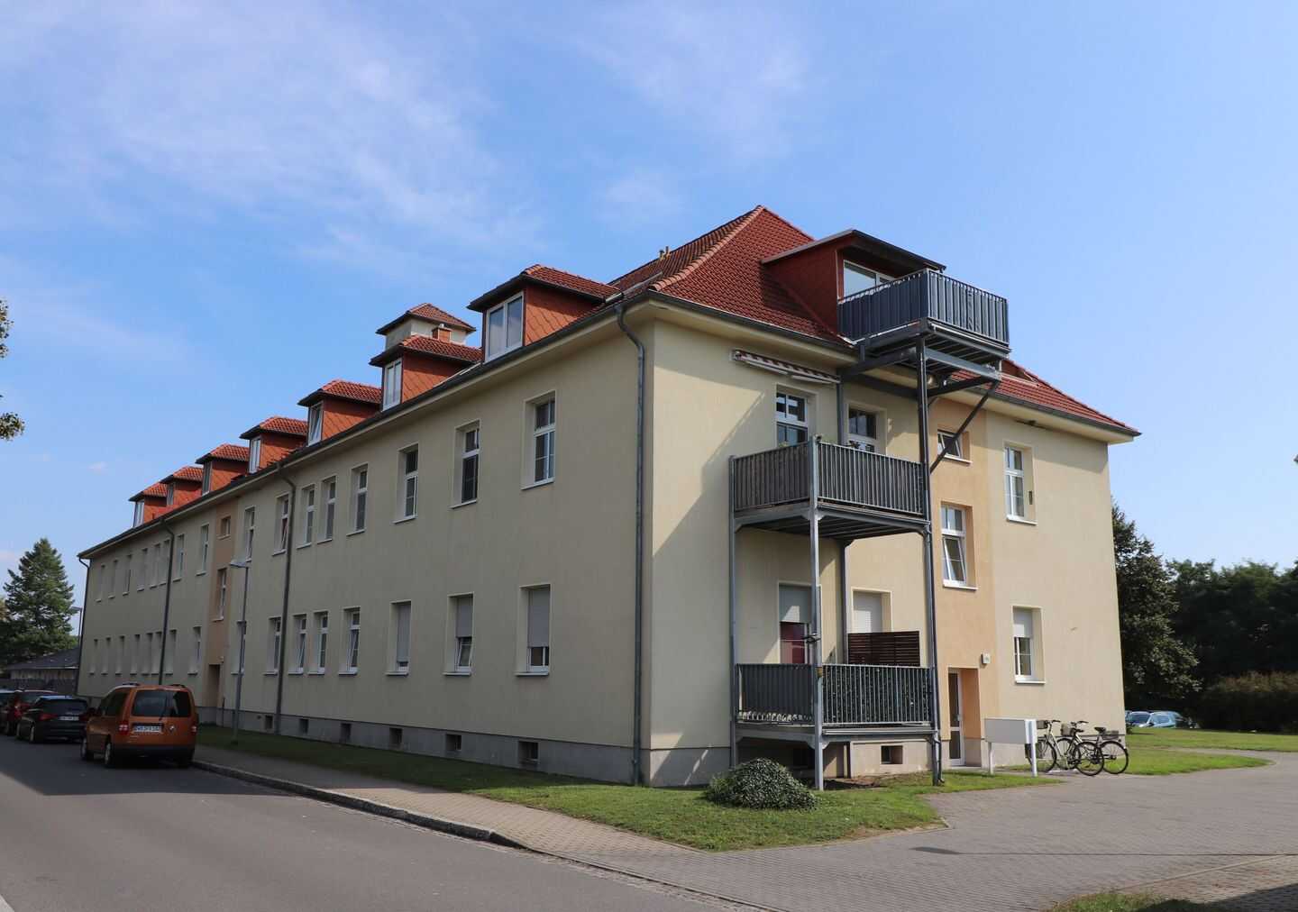 Schöne, helle 3-Zimmer-Wohnung im 1. Obergeschoss in ruhiger Wohnlage von Wittenberg zum Verkauf, 6886 Wittenberg