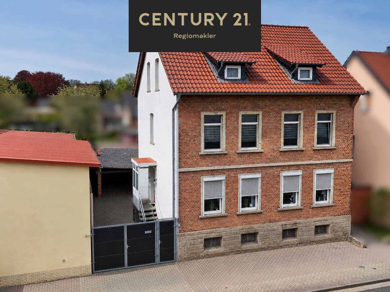 Großzügiges Zweifamilienhaus mit vielseitigem Potenzial bei Schöningen, 38364 Schöningen