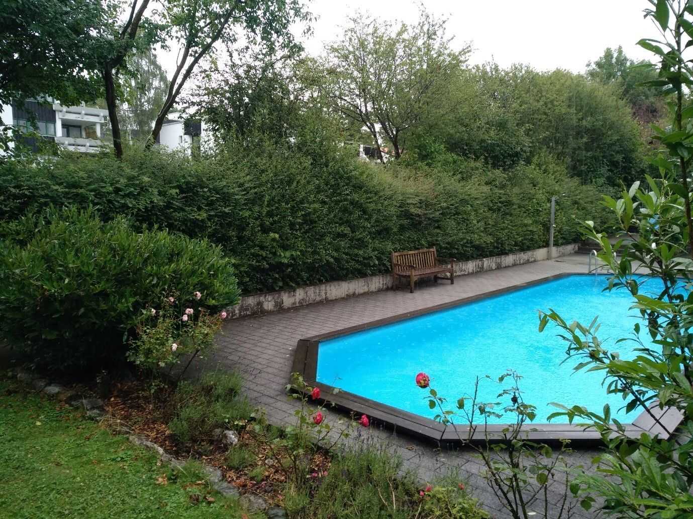 von Privat! 1-Zi.-App 31 qm Pool, Sauna sowie Gartenmitbenutzung, Küche, TG-Stellplatz, Keller, S/W Balkon, Fahrradkeller und Wasch- und Trockenräume, 82319 Starnberg