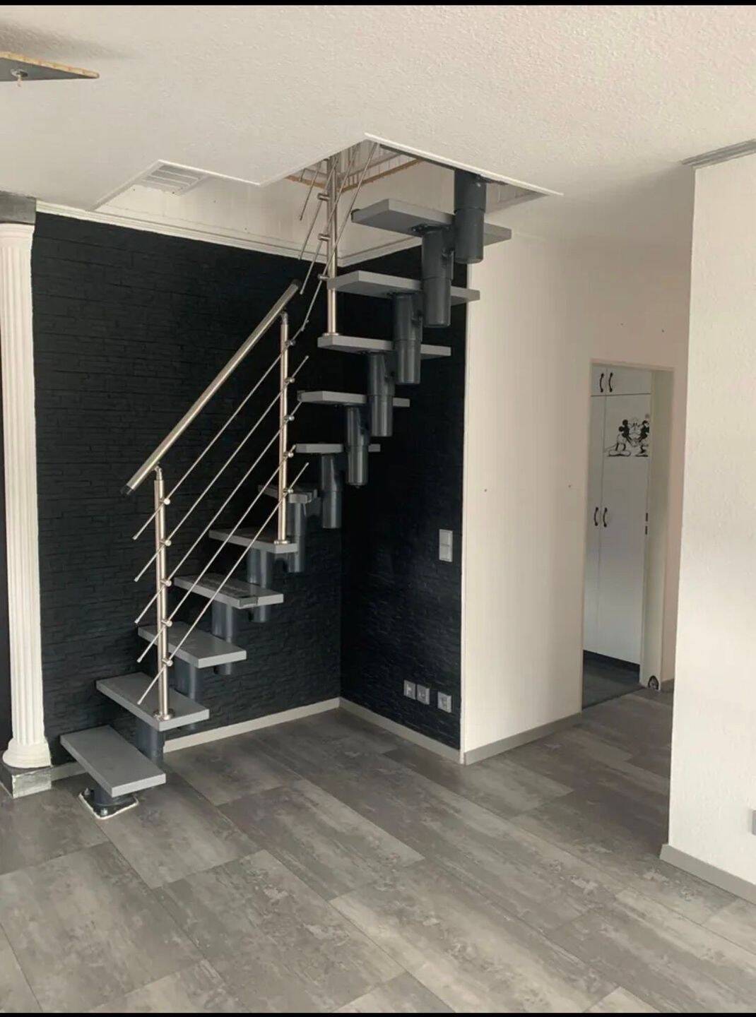 Modernisierte Maisonettewohnung mit großem Sonnenbalkon, Klimaanlage und Einbauküche, 45359 Essen (Bedingrade Frintrop Schönebeck)