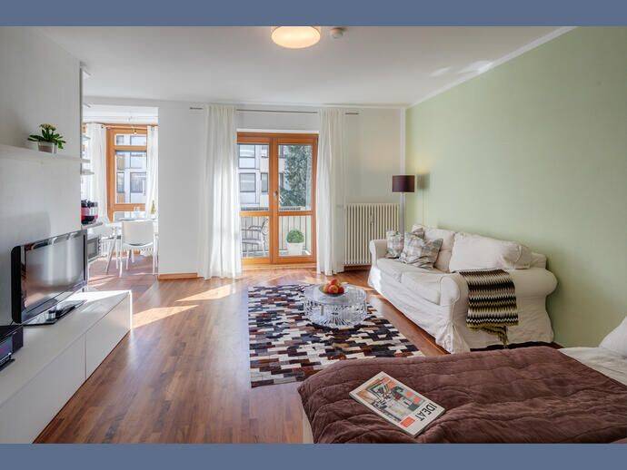 Möbliert: Großzügiges Apartment in guter, ruhiger Lage