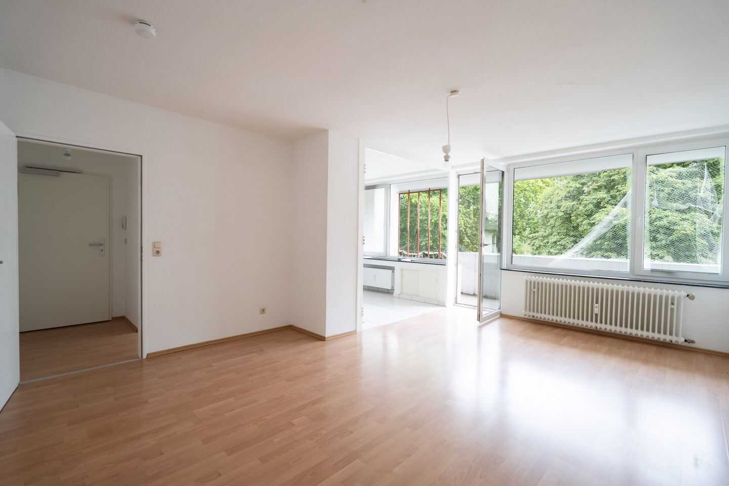 Frankfurt am Main: Helle 3-Zimmer-Wohnung im 3. OG – ideal für WGs, 60313 Frankfurt am Main (Altstadt Innenstadt)