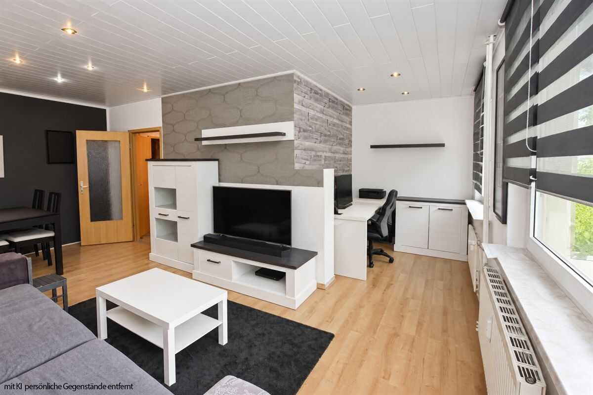 5-Raum-Wohnung mit Aufzug und zwei Balkonen (und Möbeln), 7549 Gera (Debschwitz Lusan Röppisch)