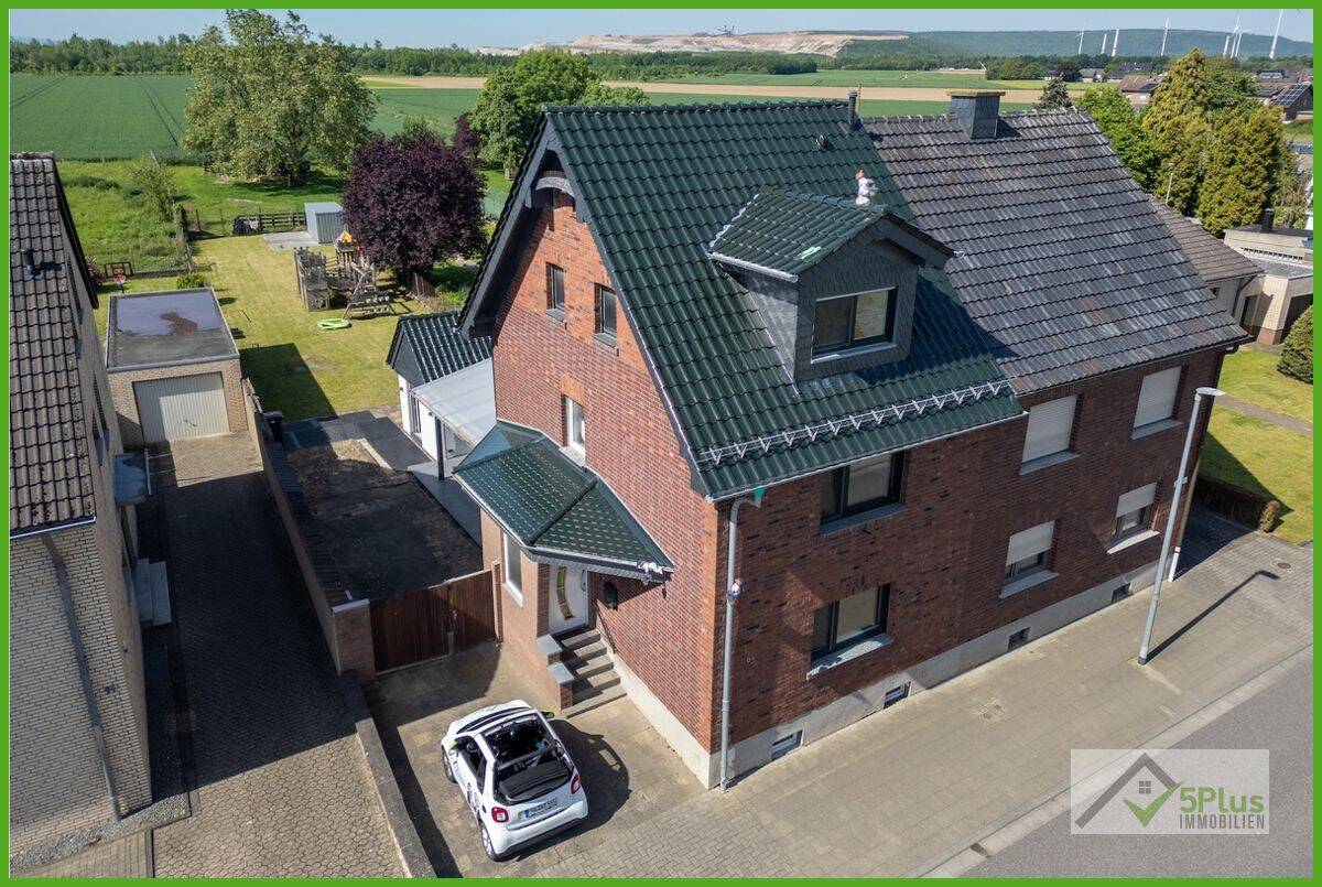 +5PLUS+ WER ZUERST KOMMT + SO FÜHLT SICH ZUHAUSE AN + DOPPELHAUS MIT GROSSEM GARTEN IN ANGELSDORF +, 50189 Elsdorf