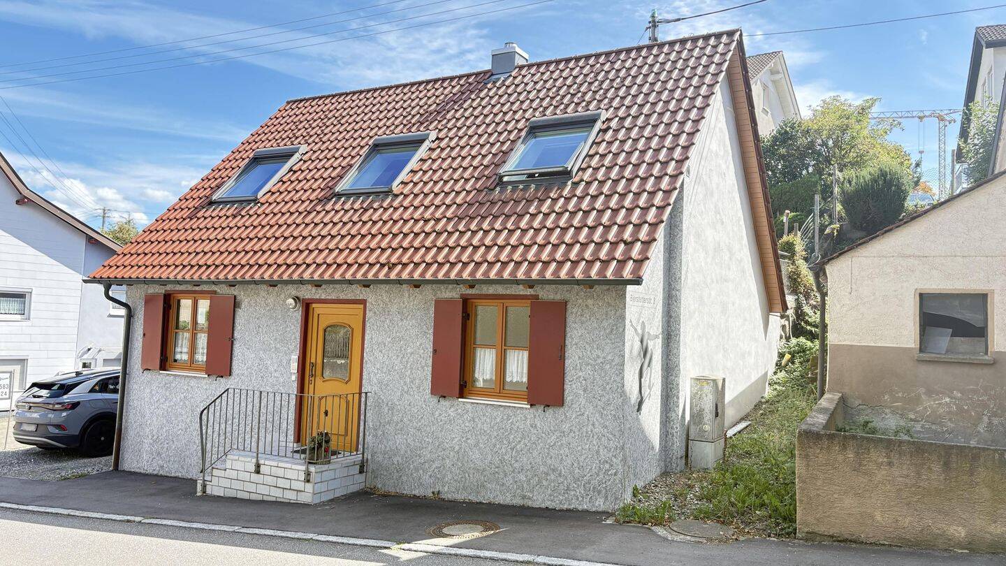 Einziehen & Wohlfühlen: Charmantes Einfamilienhaus mit besonderem Innenhof, 88348 Bad Saulgau