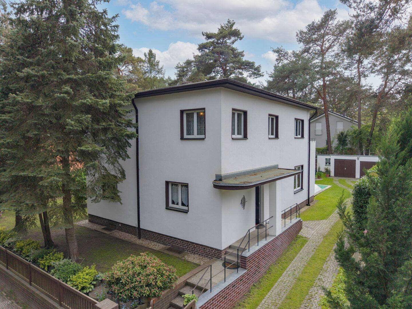 Großzügiges Familienhaus mit großem Garten – viel Raum für neue Ideen in Kleinmachnow, 14532 Kleinmachnow