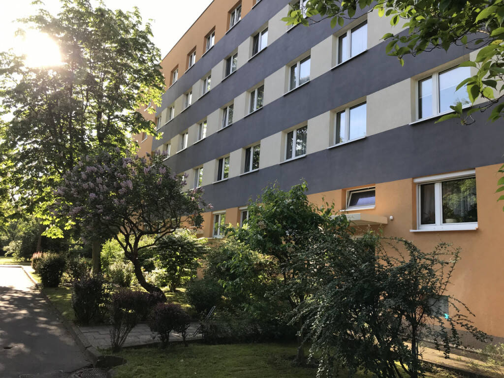 3-Raum-Wohnung im Erdgeschoss inkl. Balkon und Dusche, 6122 Halle (Saale) (Nietleben Nördliche Neustadt Saaleaue)