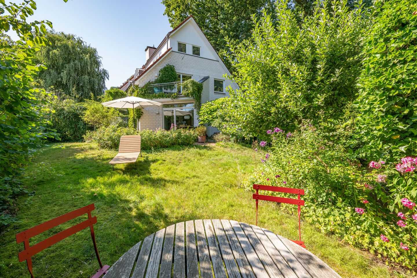 Großzügiges Raumwunder mit Wohlfühlcharakter in Blankenese, 22587 Hamburg (Altona)
