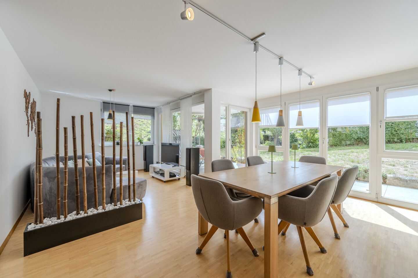 Modernes Zuhause für die ganze Familie – großzügige Gartengeschosswohnung in zentraler Lage, 70563 Stuttgart (Vaihingen)