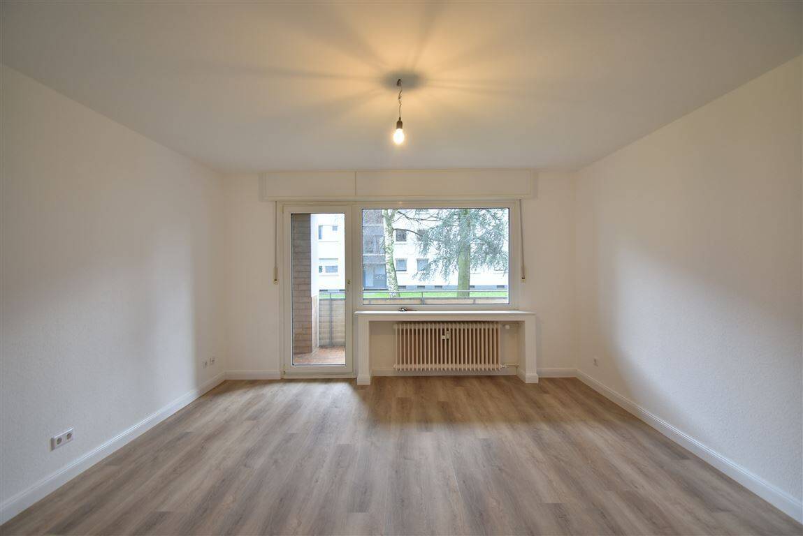 Familien aufgepasst! Sanierte 4-Zi EG-Whg mit Balkon in ruhiger Lage, 47167 Duisburg (Marxloh Neumühl Obermarxloh Röttgersbach)