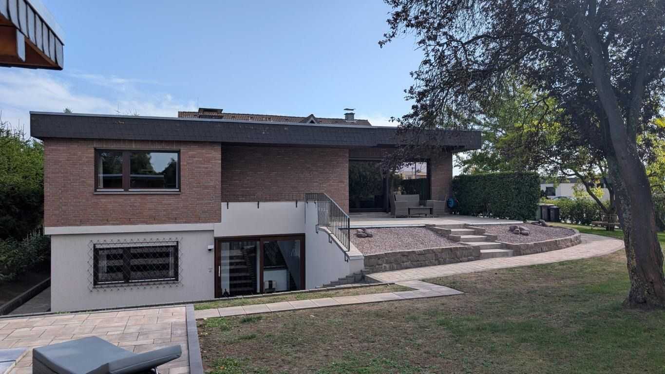Großzügiger Bungalow mit Einliegerwohnung, 53913 Swisttal