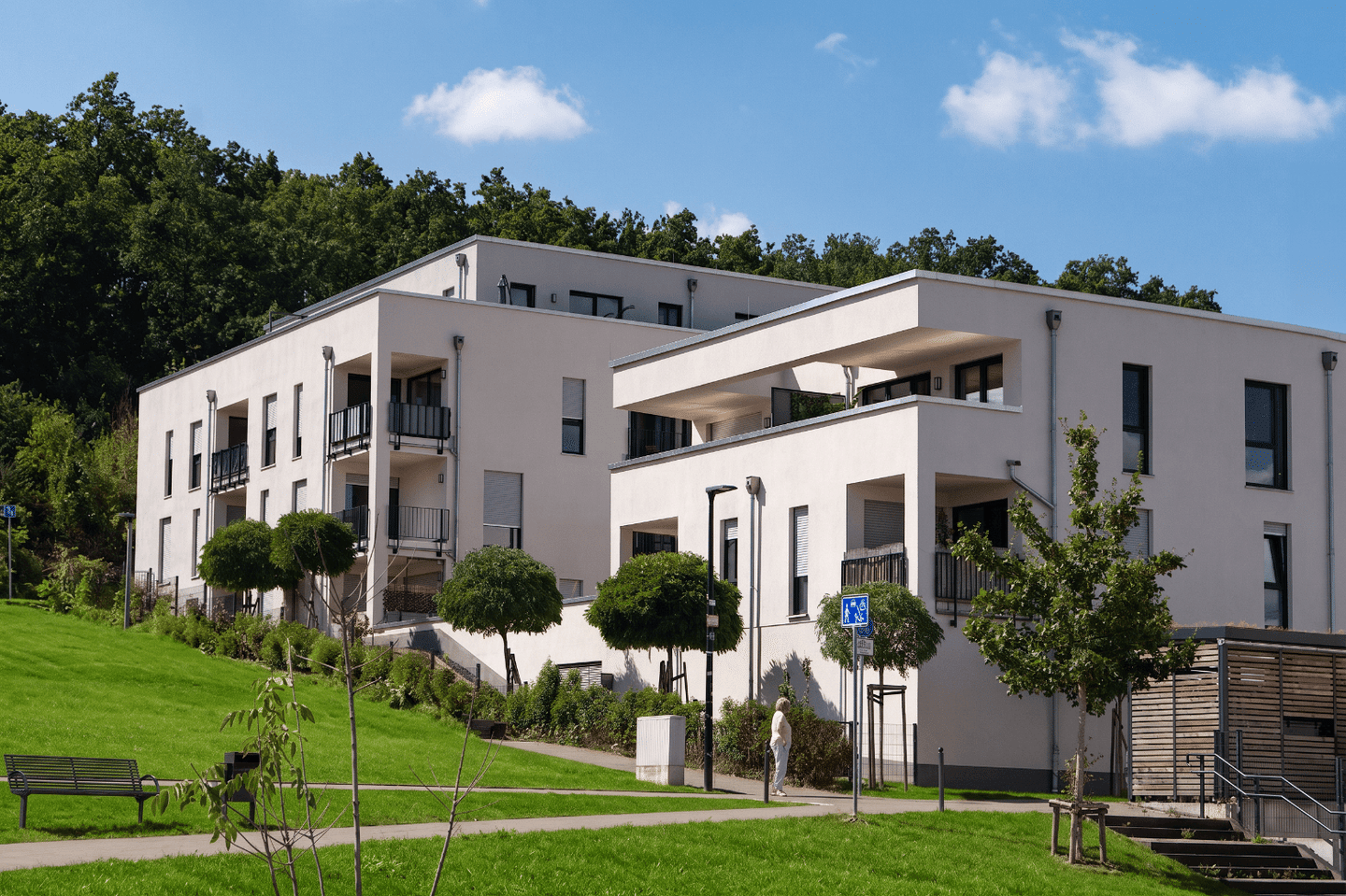 Moderne 2-Zimmer-Wohnung mit Balkon in Trier-Feyen, 54294 Trier