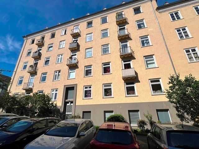 sanierte Altbau-ETW mit großem 4-Zimmer-Grundriss in oberster Etage, direkt an den Goetheanlagen!, 34119 Kassel (Mitte West)