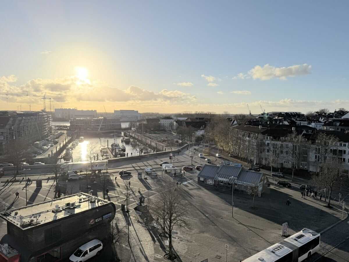 PURNHAGEN-IMMOBILIEN – 3-Zimmer-Wohnung in zentraler Lage von Vegesack mit Balkon und Weserblick!, 28757 Bremen (Aumund-Hammersbeck Fähr-Lobbendorf Schönebeck Sankt Magnus Vegesack)