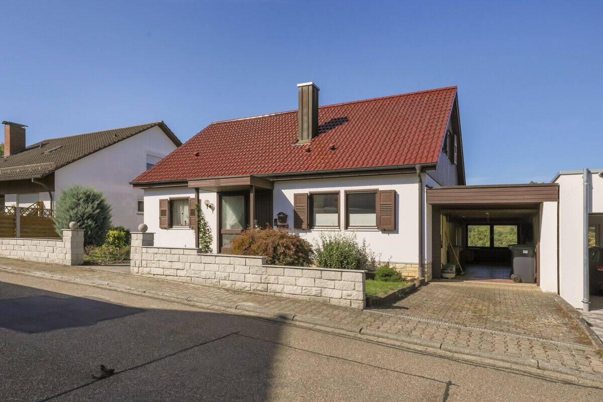 Familienfreundliches Zuhause mit Einliegerwohnung auf großzügigem Grundstück, 75245 Neulingen