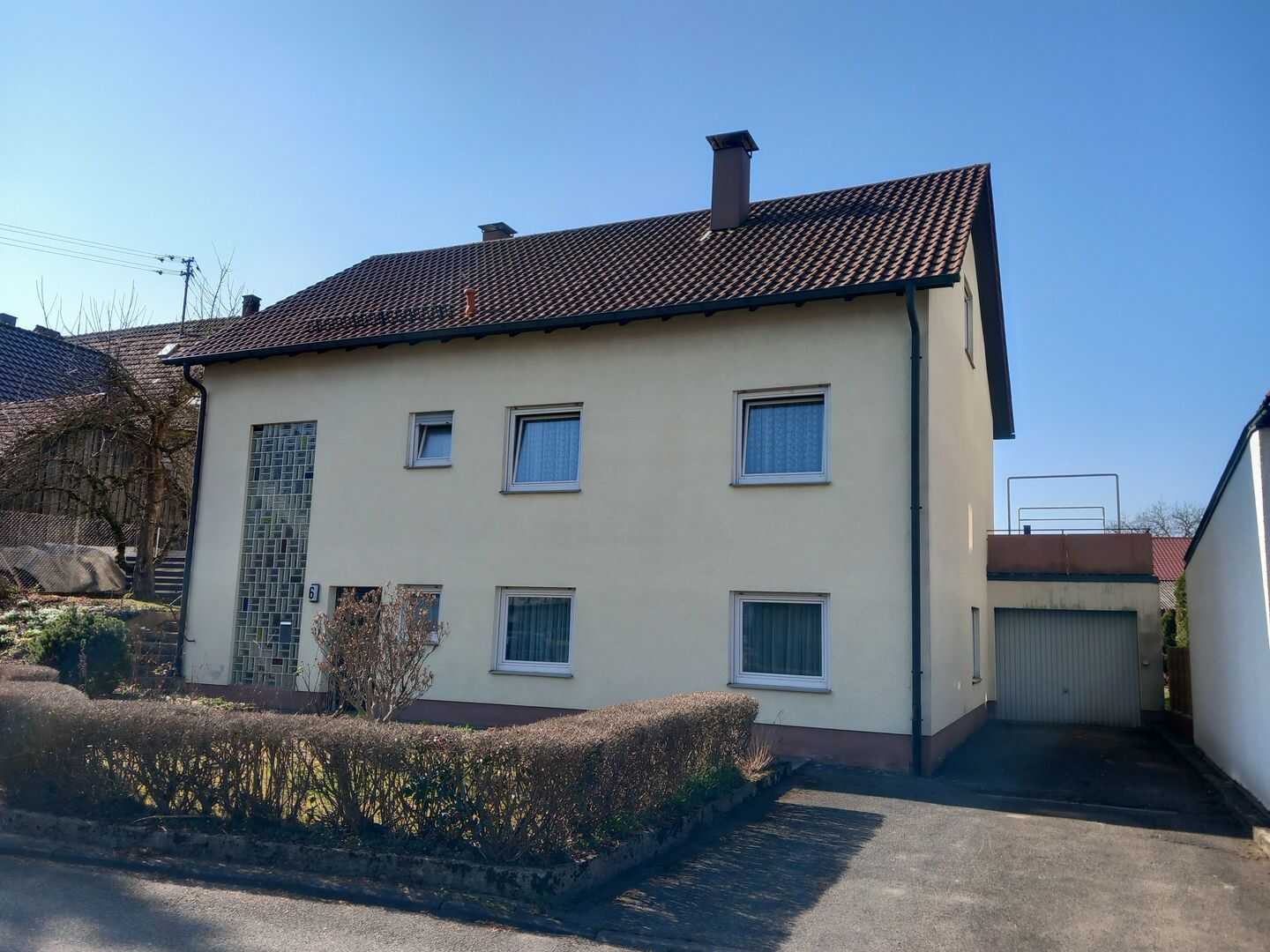 Einfamilienhaus mit Garten, Terrasse, Garage und großem Keller in ruhiger Lage zu vermieten, 73547 Lorch