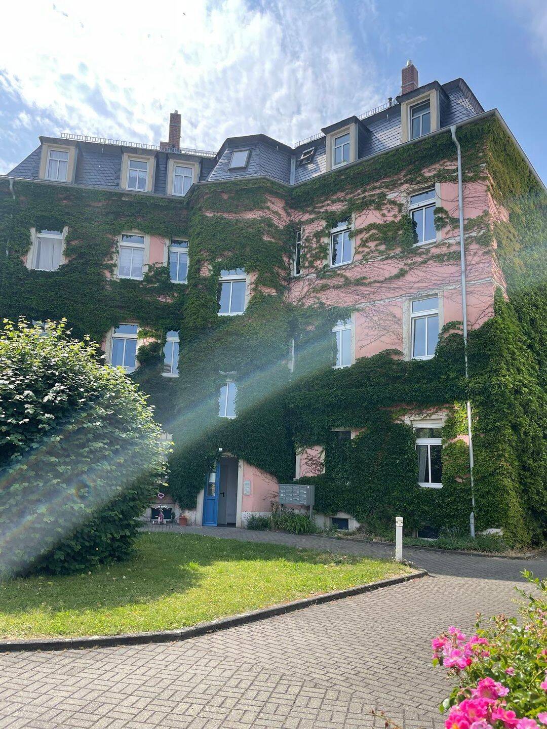 Frisch renovierte 4 Zimmer Wohnung mit Garten und EBK in Löbtau, 1159 Dresden
