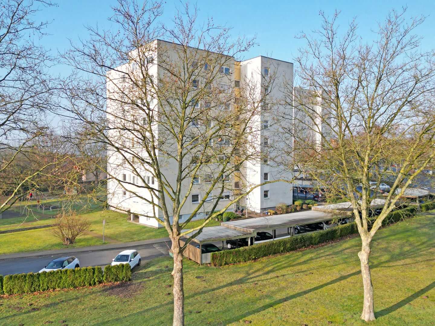 Schön geschnittene 3-Zimmer-Wohnung mit Fernblick – zentral in Baunatal, 34225 Baunatal